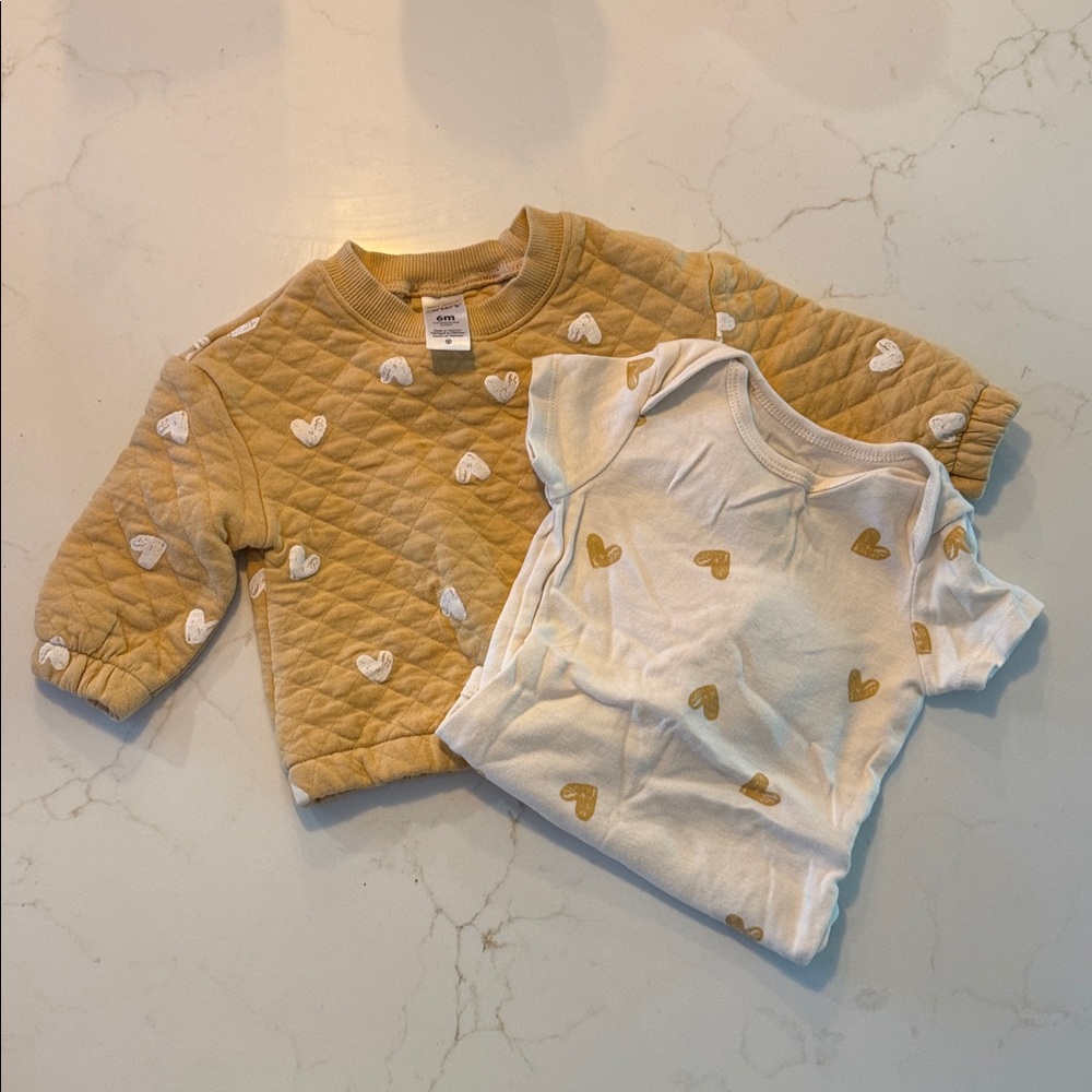 Quilted Heart Pattern Baby Sweatshirt with matching onesie - size 6 months